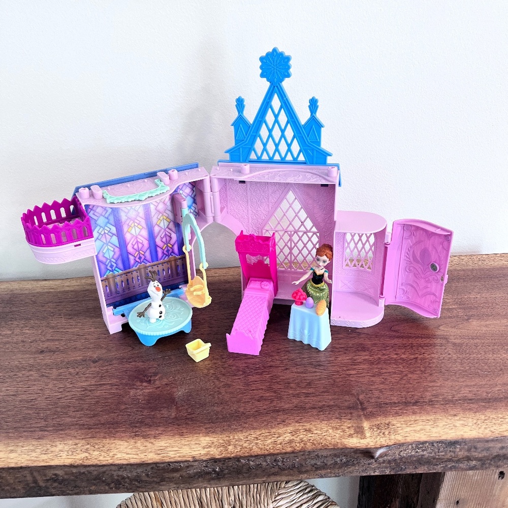 Mattel Disney Anna's Stackable Castle With Anna, Olaf And Accessories
